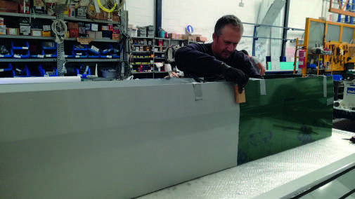 Trabajando en el letrero