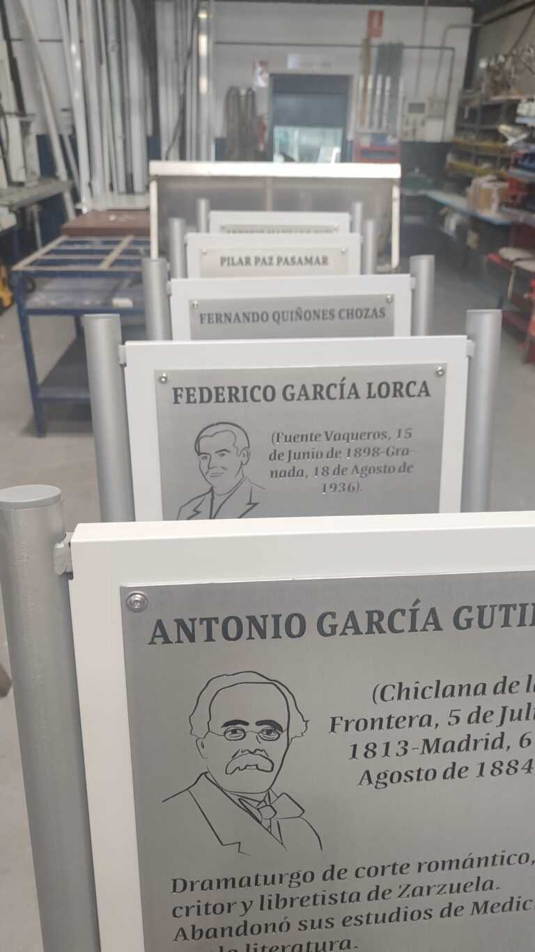 Vista de atriles en detalle fabricados con alta resistencia