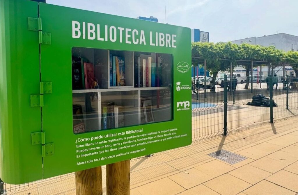 Bibliotecas libres mobiliario Urbano