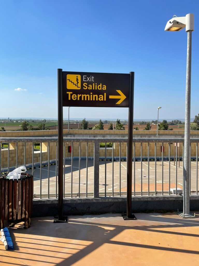 Rótulo de salida a terminal