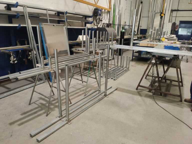 Materiales de señaletica para obra en Sevilla